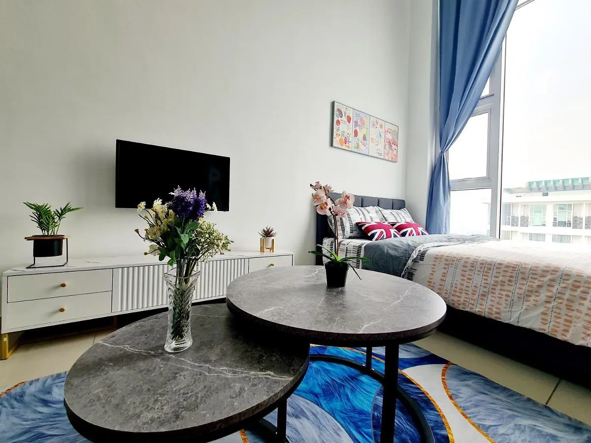 Cosmos 7 Guest Scott Garden, Duplex 1 Room Old Klang Road, Taman Desa, Kuchai Lama, Bangsar South, Pearl Point, Mid Valley, Kuala Lumpur Apartment